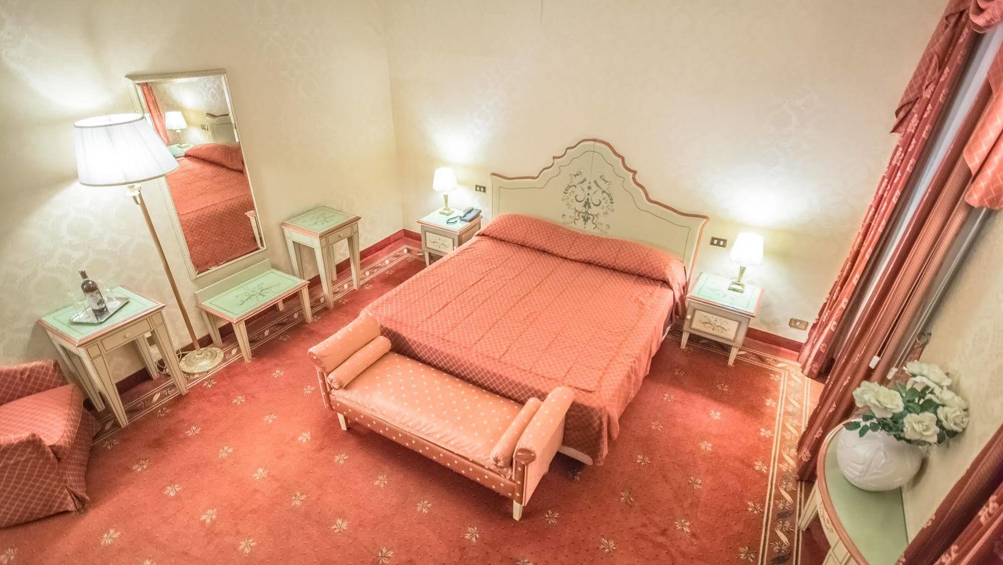 Hotel Giorgi Rzym Zewnętrze zdjęcie